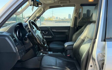 Mitsubishi Pajero IV рестайлинг 2, 2015 год, 2 299 000 рублей, 27 фотография