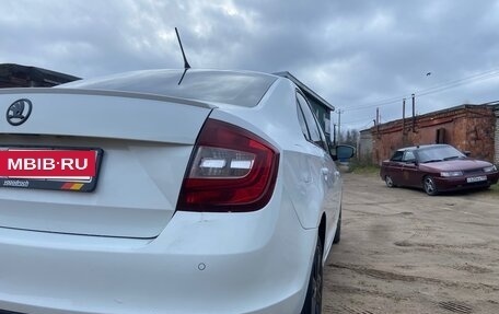 Skoda Rapid I, 2014 год, 900 000 рублей, 2 фотография
