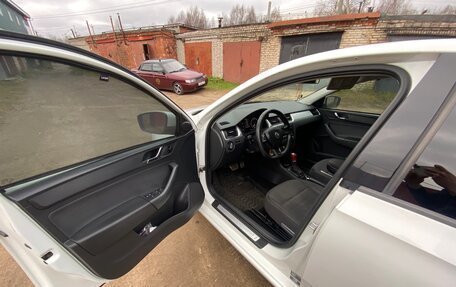 Skoda Rapid I, 2014 год, 900 000 рублей, 12 фотография