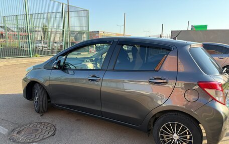 Toyota Vitz, 2013 год, 790 000 рублей, 4 фотография