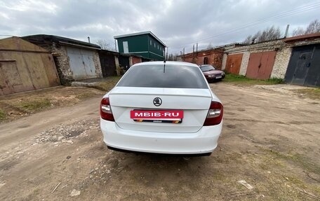 Skoda Rapid I, 2014 год, 900 000 рублей, 10 фотография