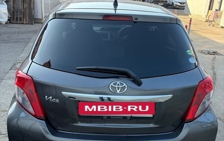 Toyota Vitz, 2013 год, 790 000 рублей, 6 фотография