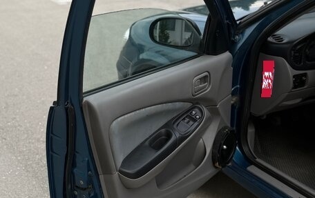 Nissan Almera, 2001 год, 255 000 рублей, 10 фотография
