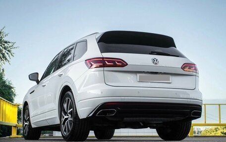 Volkswagen Touareg III, 2018 год, 5 360 000 рублей, 7 фотография