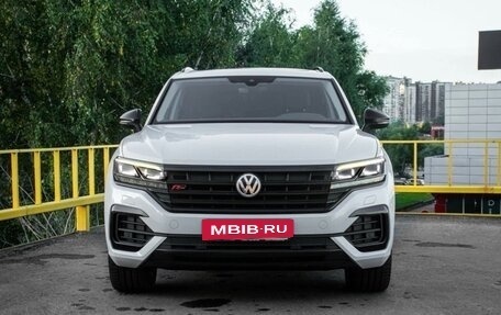 Volkswagen Touareg III, 2018 год, 5 360 000 рублей, 5 фотография