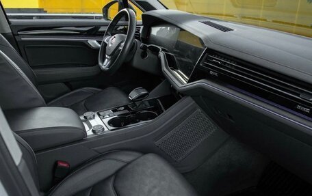 Volkswagen Touareg III, 2018 год, 5 360 000 рублей, 17 фотография