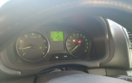 Skoda Fabia II, 2011 год, 350 000 рублей, 13 фотография