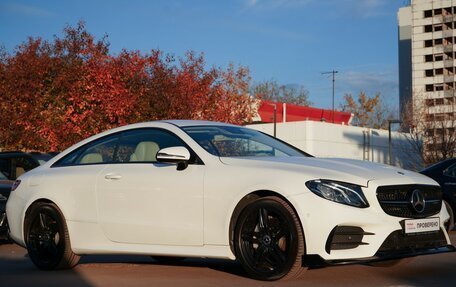 Mercedes-Benz E-Класс, 2018 год, 3 990 000 рублей, 3 фотография