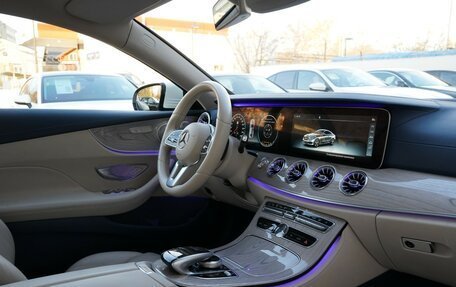 Mercedes-Benz E-Класс, 2018 год, 3 990 000 рублей, 9 фотография