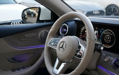 Mercedes-Benz E-Класс, 2018 год, 3 990 000 рублей, 17 фотография