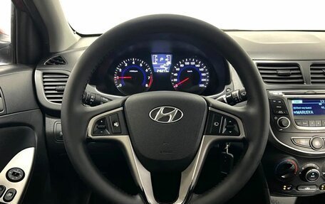 Hyundai Solaris II рестайлинг, 2015 год, 800 000 рублей, 17 фотография