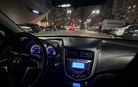 Hyundai Solaris II рестайлинг, 2011 год, 900 000 рублей, 9 фотография