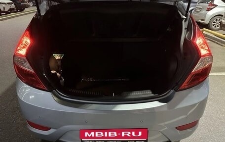 Hyundai Solaris II рестайлинг, 2011 год, 900 000 рублей, 7 фотография
