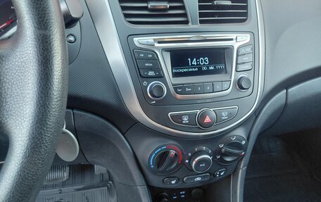 Hyundai Solaris II рестайлинг, 2015 год, 850 000 рублей, 11 фотография
