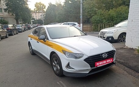 Hyundai Sonata VIII, 2022 год, 1 600 000 рублей, 2 фотография