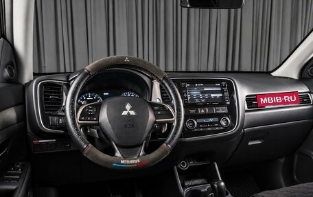 Mitsubishi Outlander III рестайлинг 3, 2012 год, 1 339 000 рублей, 6 фотография