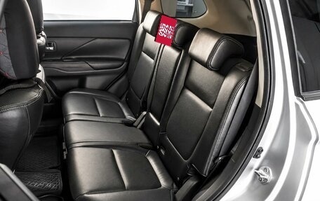 Mitsubishi Outlander III рестайлинг 3, 2012 год, 1 339 000 рублей, 9 фотография