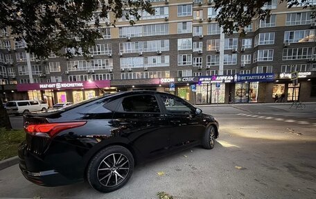 Hyundai Solaris II рестайлинг, 2021 год, 1 400 000 рублей, 5 фотография