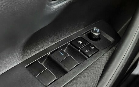 Toyota Corolla, 2023 год, 2 100 000 рублей, 10 фотография