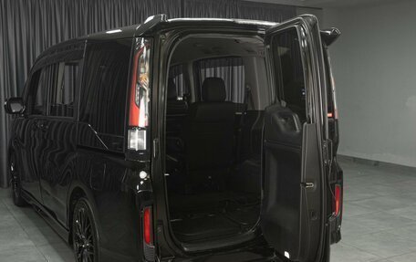 Honda Stepwgn IV рестайлинг, 2017 год, 1 999 000 рублей, 22 фотография