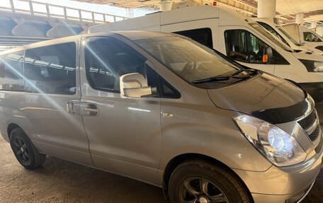 Hyundai Grand Starex Grand Starex I рестайлинг 2, 2016 год, 2 100 000 рублей, 6 фотография