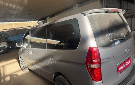 Hyundai Grand Starex Grand Starex I рестайлинг 2, 2016 год, 2 100 000 рублей, 3 фотография