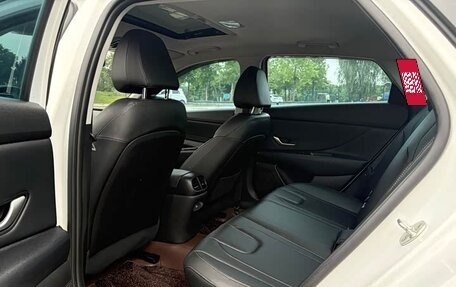 Hyundai Elantra, 2023 год, 1 415 000 рублей, 15 фотография