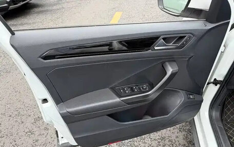 Volkswagen T-Roc I, 2022 год, 1 398 555 рублей, 13 фотография