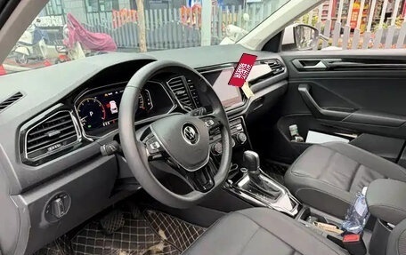 Volkswagen T-Roc I, 2022 год, 1 398 555 рублей, 8 фотография
