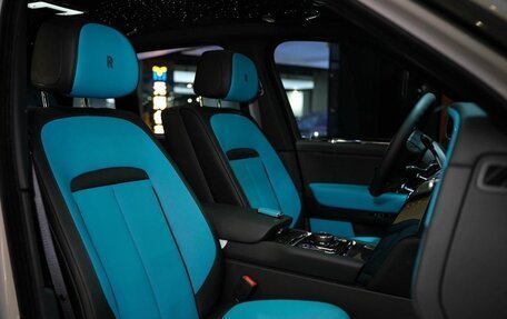 Rolls-Royce Cullinan, 2025 год, 49 000 000 рублей, 14 фотография