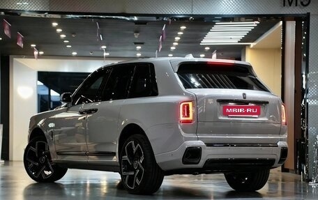 Rolls-Royce Cullinan, 2025 год, 49 000 000 рублей, 6 фотография