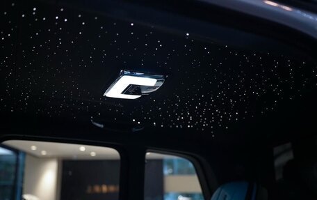 Rolls-Royce Cullinan, 2025 год, 49 000 000 рублей, 27 фотография