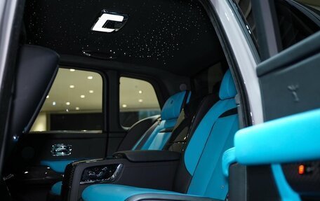 Rolls-Royce Cullinan, 2025 год, 49 000 000 рублей, 30 фотография