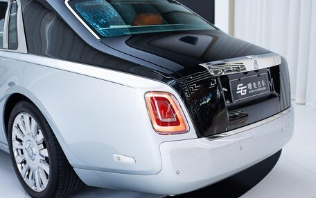 Rolls-Royce Phantom VIII, 2023 год, 50 000 000 рублей, 8 фотография