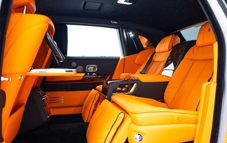 Rolls-Royce Phantom VIII, 2023 год, 50 000 000 рублей, 15 фотография
