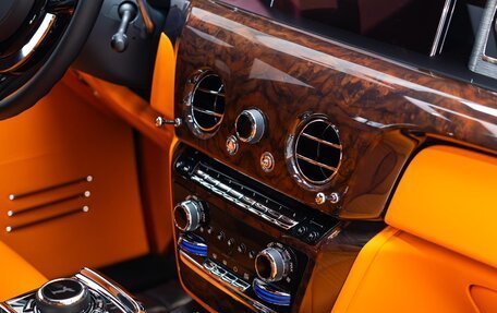 Rolls-Royce Phantom VIII, 2023 год, 50 000 000 рублей, 18 фотография