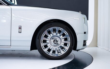 Rolls-Royce Phantom VIII, 2023 год, 50 000 000 рублей, 28 фотография