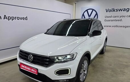 Volkswagen T-Roc I, 2022 год, 2 190 000 рублей, 1 фотография