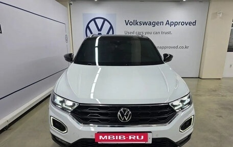 Volkswagen T-Roc I, 2022 год, 2 190 000 рублей, 3 фотография