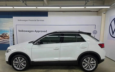 Volkswagen T-Roc I, 2022 год, 2 190 000 рублей, 19 фотография