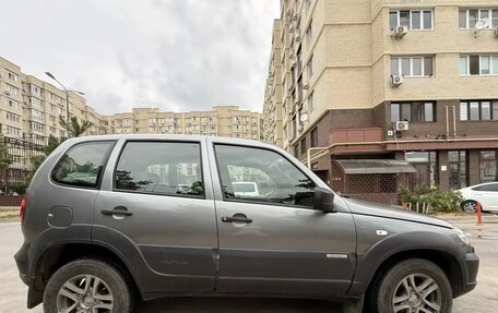 Chevrolet Niva I рестайлинг, 2016 год, 620 000 рублей, 2 фотография