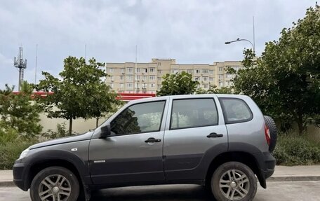 Chevrolet Niva I рестайлинг, 2016 год, 620 000 рублей, 3 фотография