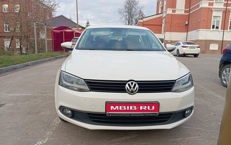Volkswagen Jetta VII, 2012 год, 990 000 рублей, 1 фотография