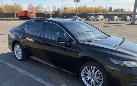 Toyota Camry, 2019 год, 2 490 000 рублей, 1 фотография