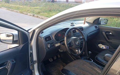 Volkswagen Polo VI (EU Market), 2012 год, 800 000 рублей, 14 фотография