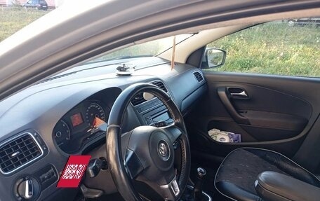 Volkswagen Polo VI (EU Market), 2012 год, 800 000 рублей, 15 фотография