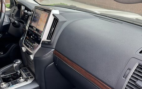Toyota Land Cruiser 200, 2016 год, 6 000 000 рублей, 6 фотография