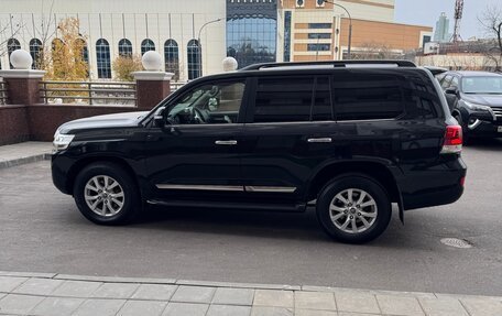 Toyota Land Cruiser 200, 2016 год, 6 000 000 рублей, 3 фотография