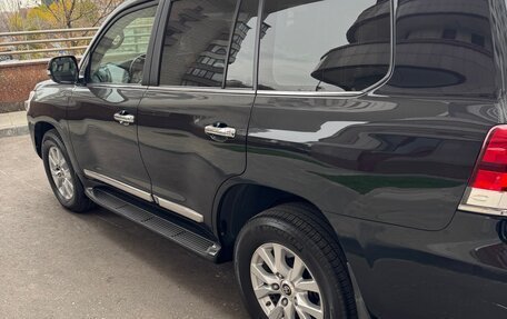 Toyota Land Cruiser 200, 2016 год, 6 000 000 рублей, 18 фотография