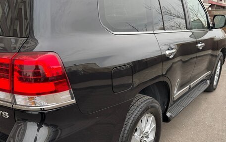 Toyota Land Cruiser 200, 2016 год, 6 000 000 рублей, 22 фотография